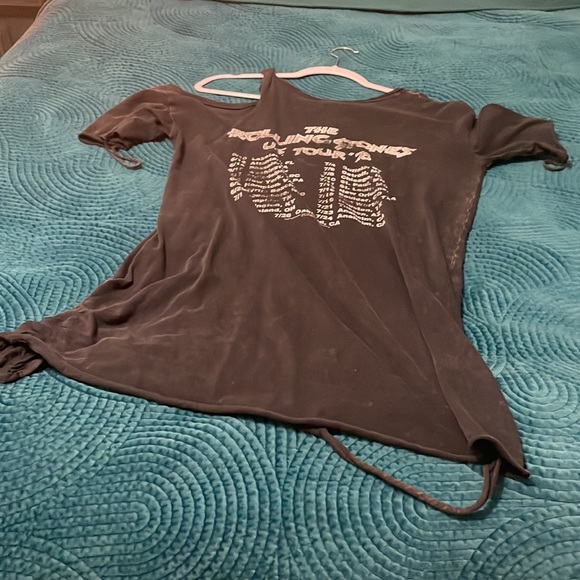 Distressed like new Rolling Stones band tee - Picture 7 of 8